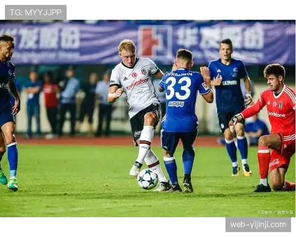 沙尔克04进攻端创造机会能力不足 保级需要更多变化 沙尔克04进攻端创造机会能力不足 保级需要更多变化